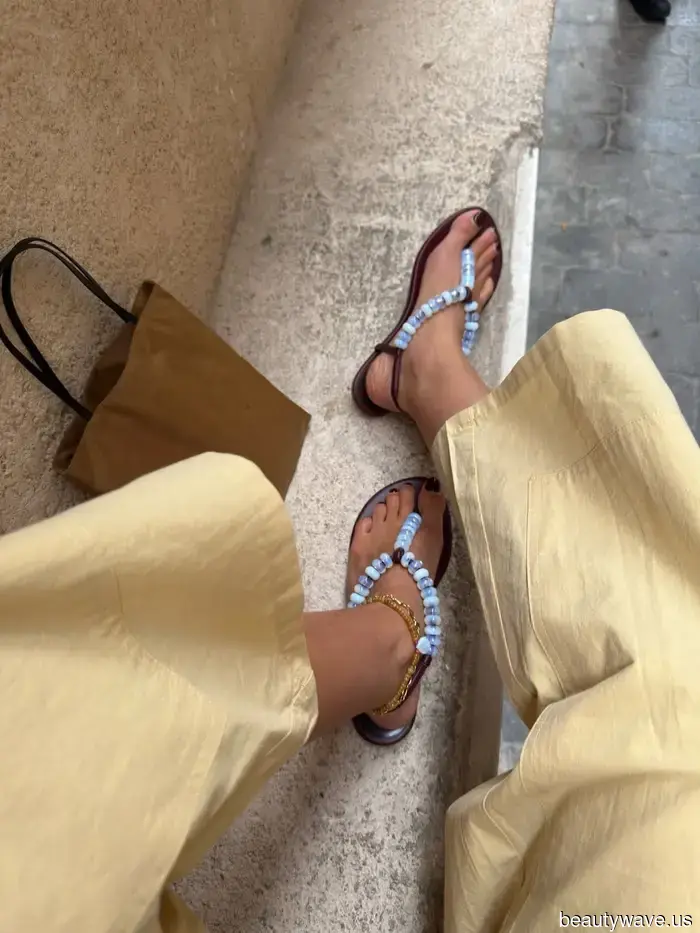 9 Sandalias de lujo que la gente de moda está usando para elevar sus atuendos de verano