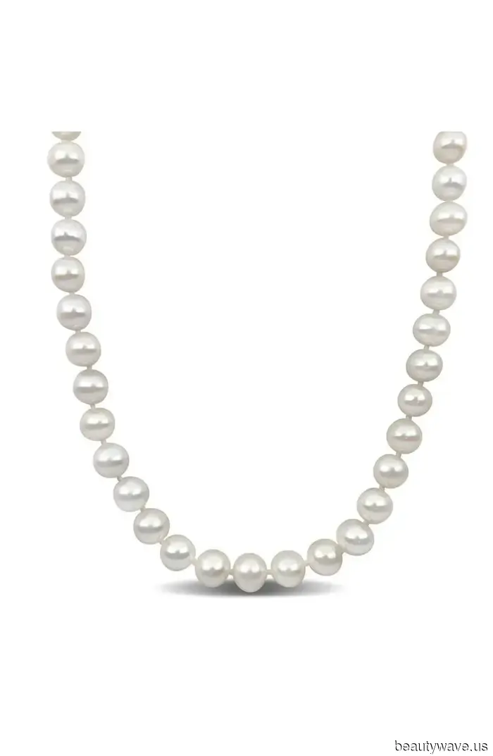 6 Spring Jewelry Trends That All the Most Stylish Dressers Are Embracing