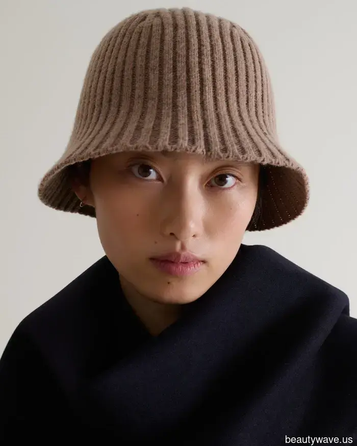I would never wear a beanie—this trend of chicer winter hats is, in my view, the only stylish choice.