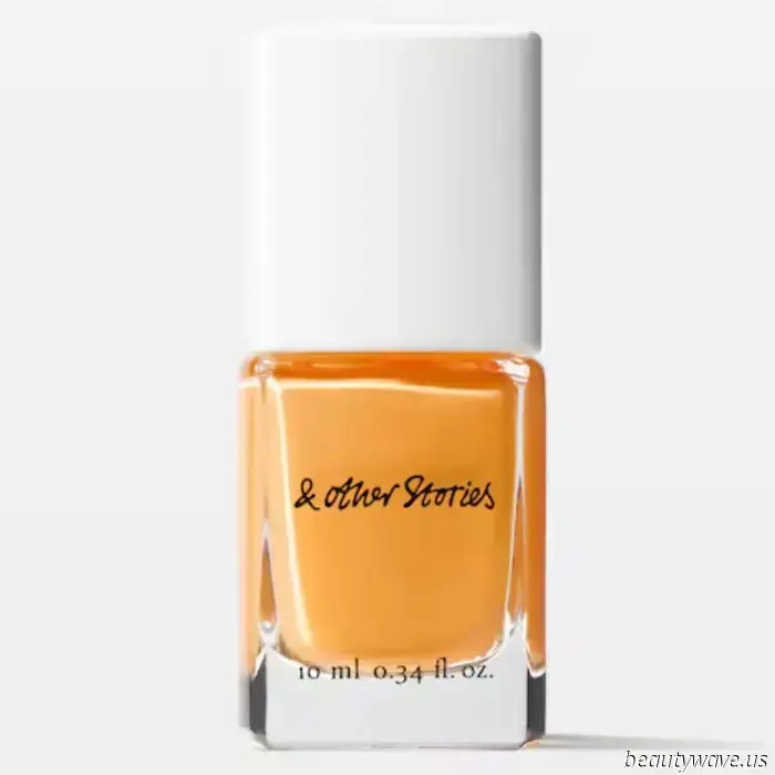 Declaring It: Butter-Yellow Manicures Paved the Way for "Sol Nails" to Thrive