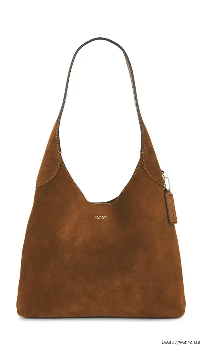 All of my most fashionable friends are already sporting this fall bag trend.