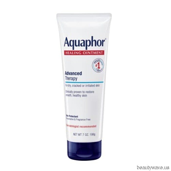 Isabella Briggs wore this French fragrance during the filming of The Summer I Turned Pretty (Denise would definitely approve).