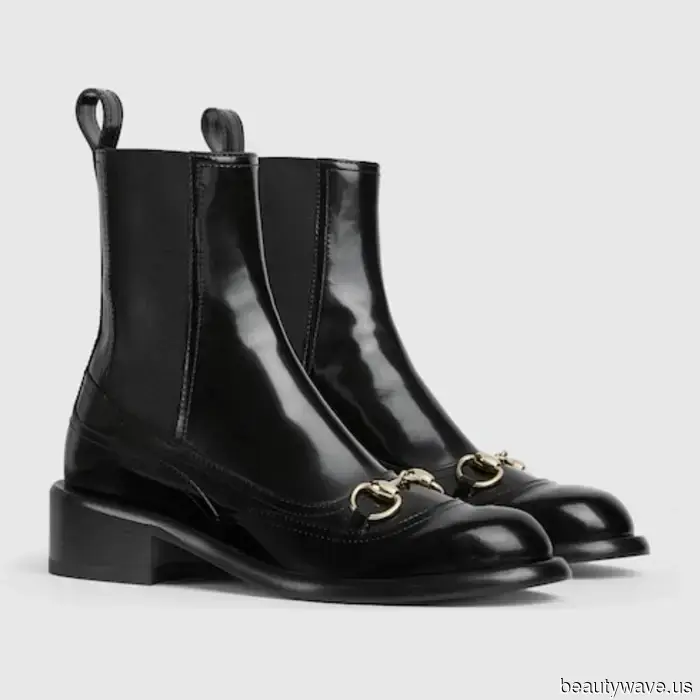 I just returned from London and noticed these winter boot trends all around.