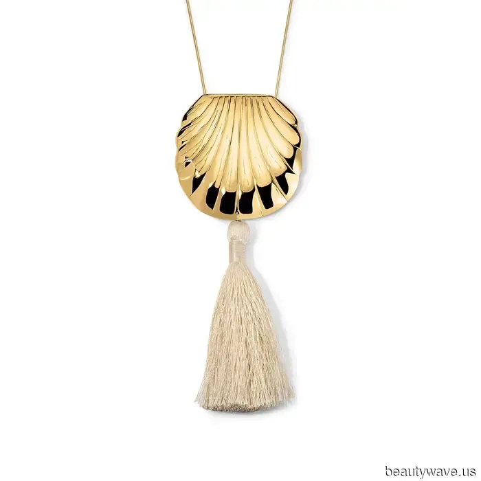 Style insiders are aware of these six summer accessory trends that elevate simple outfits to a more sophisticated level.