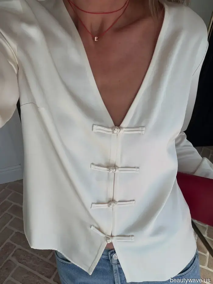 È arrivato il primo acquisto cult dell'autunno, e i londinesi alla moda lo indossano già in continuazione.