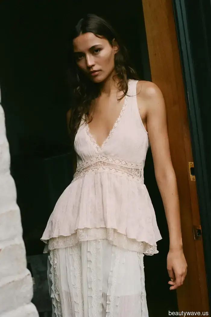 Zara has just mastered the five color trends that instantly elevate the appearance of outfits to look more luxurious.