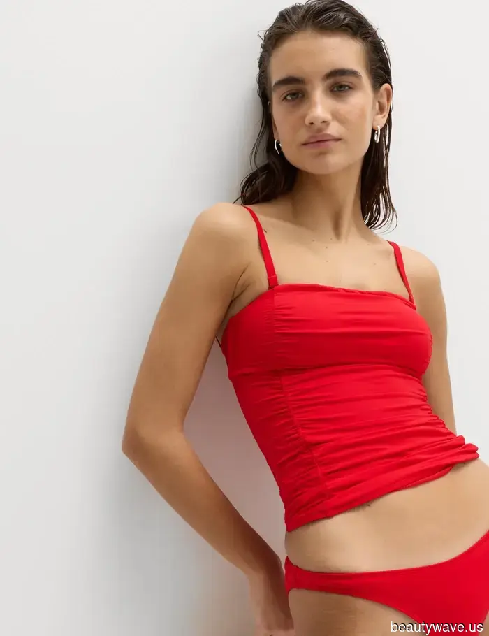 Spiral Jewelry! Graphic T-Shirts! Neon Hues! 7 Fashion Trends Returning for Summer 2026