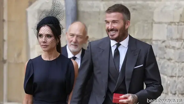 No cuero, no ante&mdash;Victoria Beckham acaba de estilizar la tendencia de zapatos elegantes que las personas más elegantes que conozco están usando.