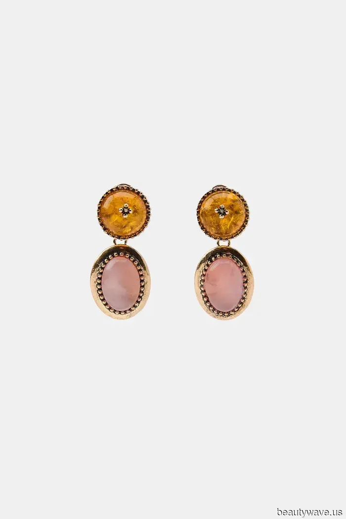 Dressing like a fashion editor is easy—34 shoes and accessories to help you achieve the look.