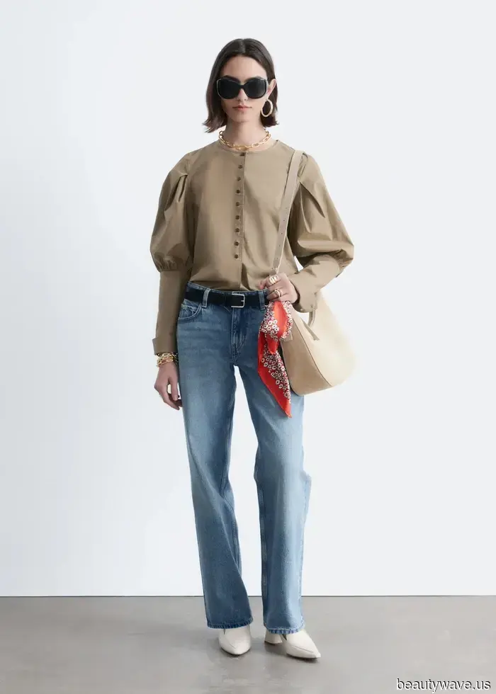 Minimalists Concur: Knitwear Pairs Best with This '90s Denim Trend