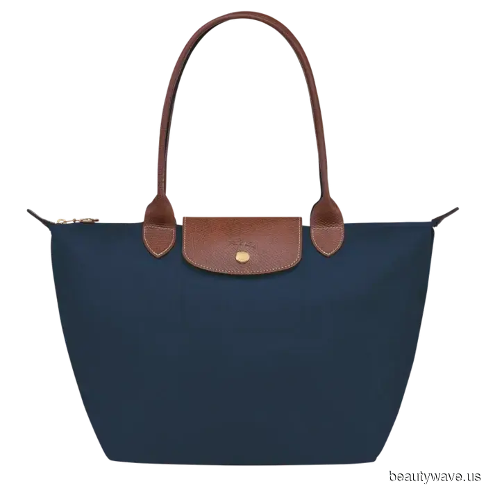 Breaking: Julia Roberts Paired This Contrasting Bag Color With Black Flats, and Life Went On