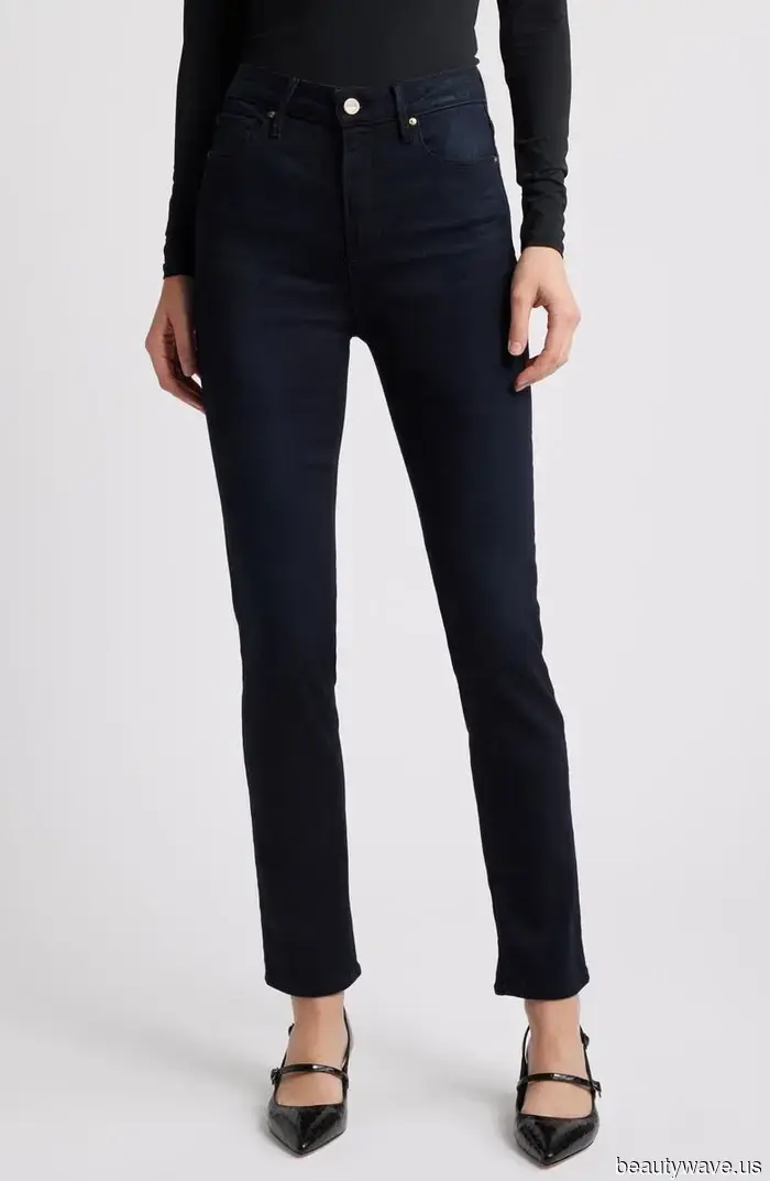 No, Not Loafers—Every Stylish Individual in NYC Is Choosing Cigarette Jeans Paired with These Timeless Flats Instead.