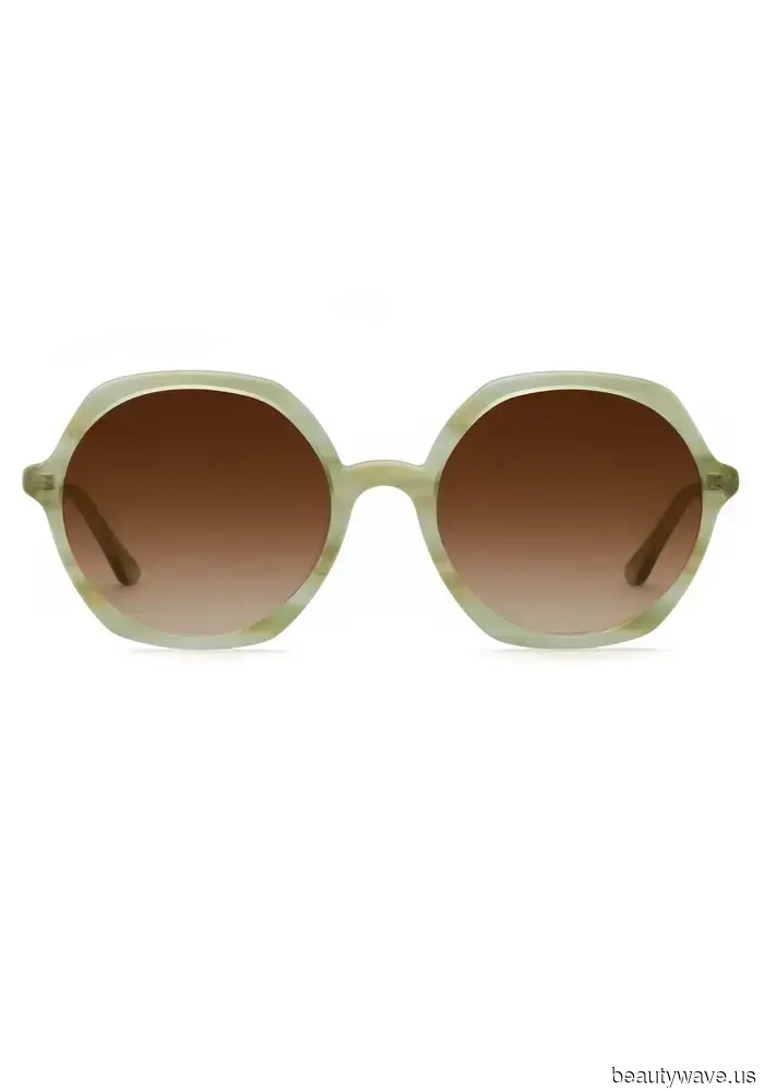 Capri, occhiali da sole, sciarpe&mdash;lo stile estivo di Jackie O non è mai stato così attuale