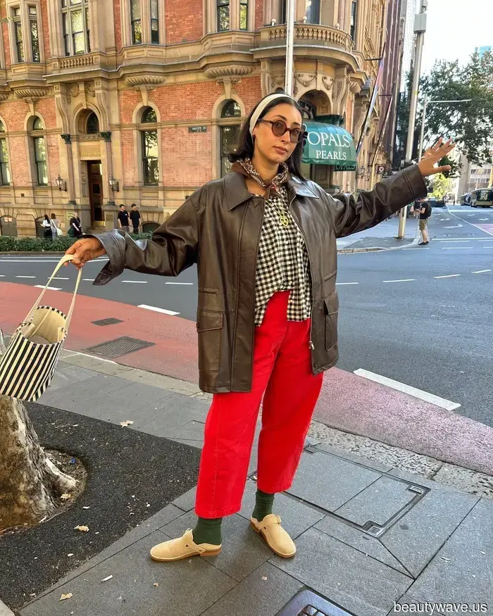 Minimalists and Maximalists Unite: This Vibrant Color Trend is the Chicest Way to Refresh Your Jeans in 2026.