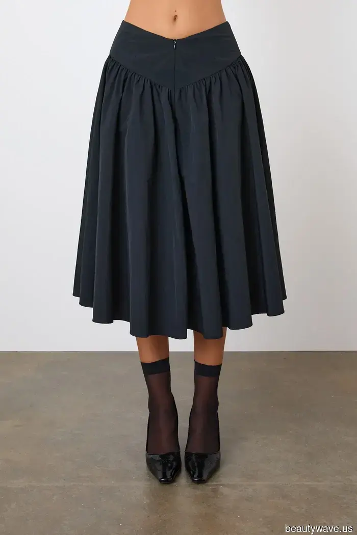 Skirt season has officially arrived—here are 9 chic high street styles that are sure to sell out quickly.
