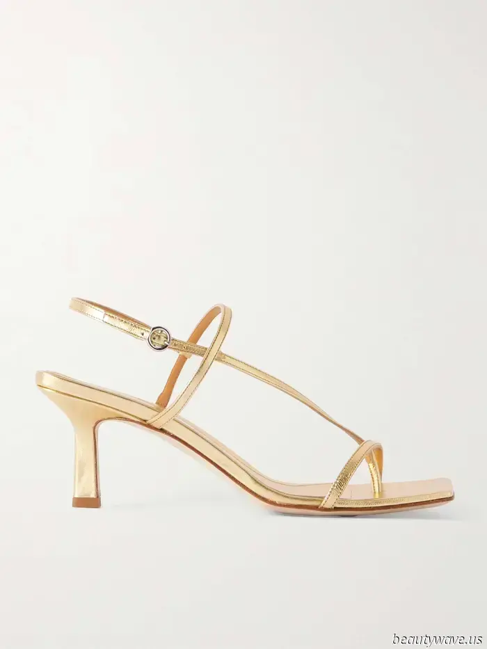 In Paris, this highly stylish sandal trend has just overshadowed ballet flats.