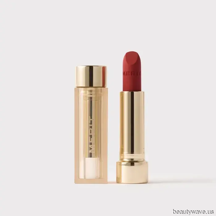 All I desire to wear right now are blurred lips, and these 7 balms provide just that.