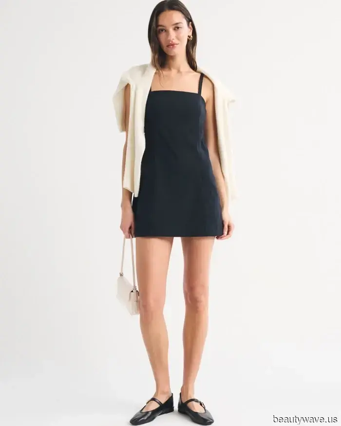 My friend inquired about what's currently trendy at Abercrombie, so I shared these 31 '90s-inspired sale items with her.