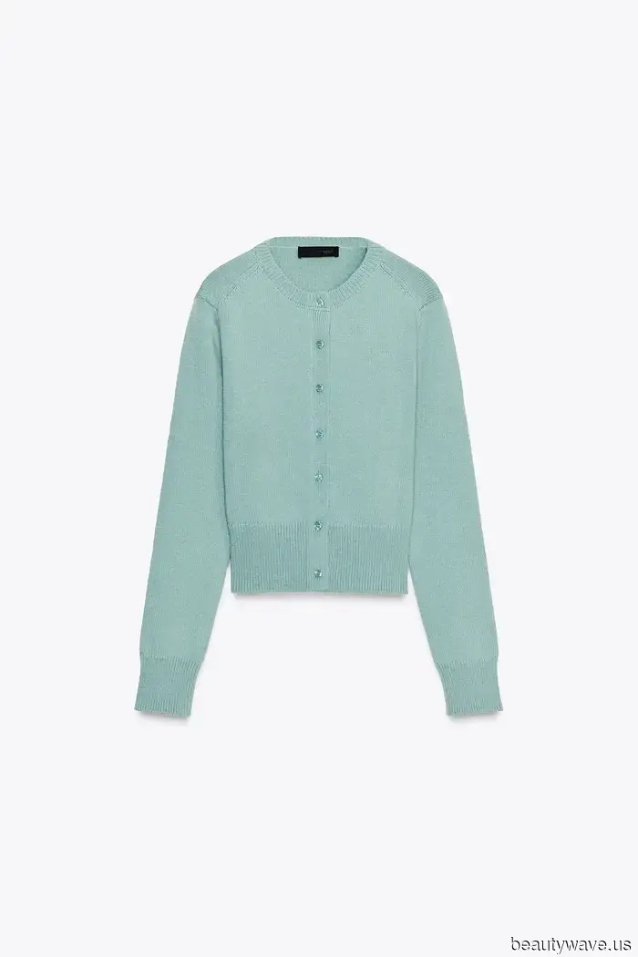 Le persone alla moda continuano a comprare 2 dello stesso identico maglione&mdash;Ecco perché