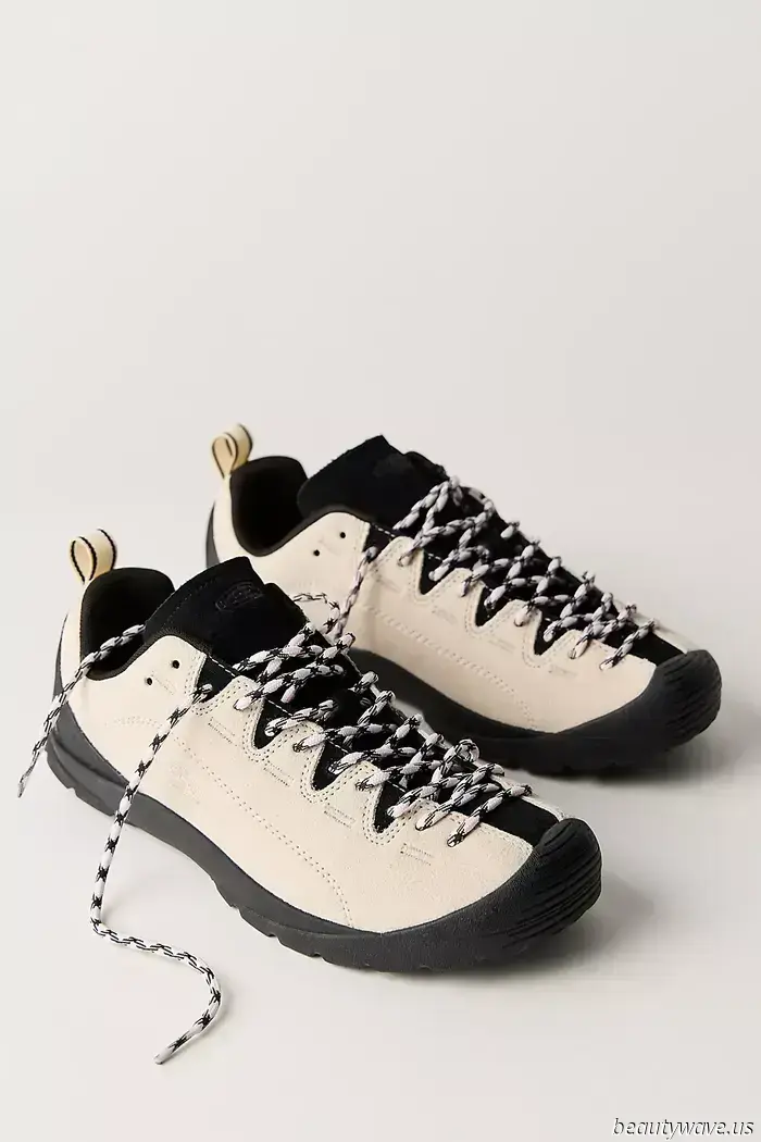 Apologies to Nike and Adidas—this lesser-known training brand is poised to be the trendiest choice for autumn.