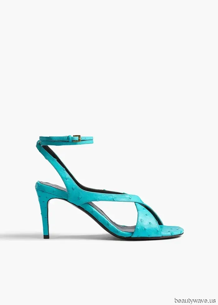 So auszusehen, als wäre man gerade ein Mode-Mensch, ist so einfach wie das Tragen dieser beiden von Chanel genehmigten Farben zusammen.