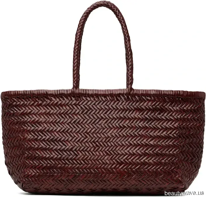 6 Popular Summer Handbags That Declare "Exactly—I'm In the Know"