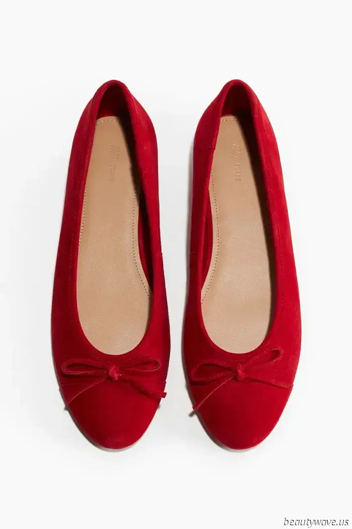 This is the color of ballet flats that fashion enthusiasts will purchase for the rest of 2025.
