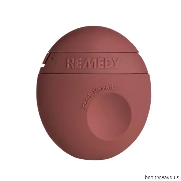 People constantly praise my style—here's a 7-day journal detailing everything I've worn and used.