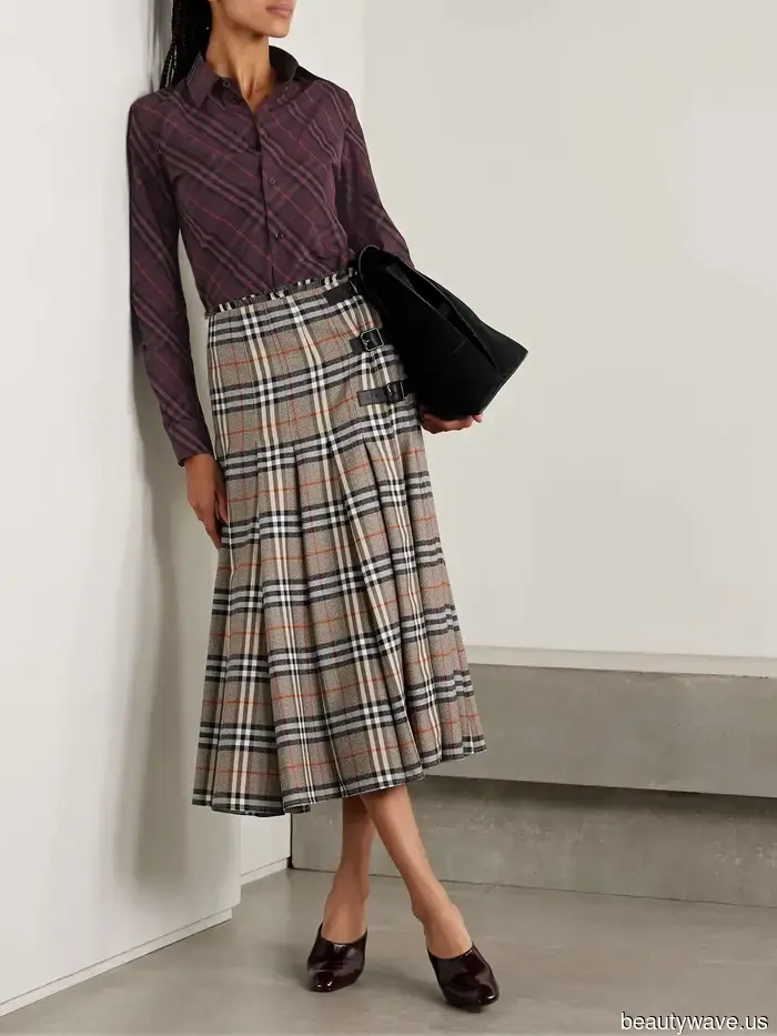 Thanks to the Olsen Twins and fashionable European influencers, everyone is now rushing to purchase this 30-year-old shirt trend for the winter season.