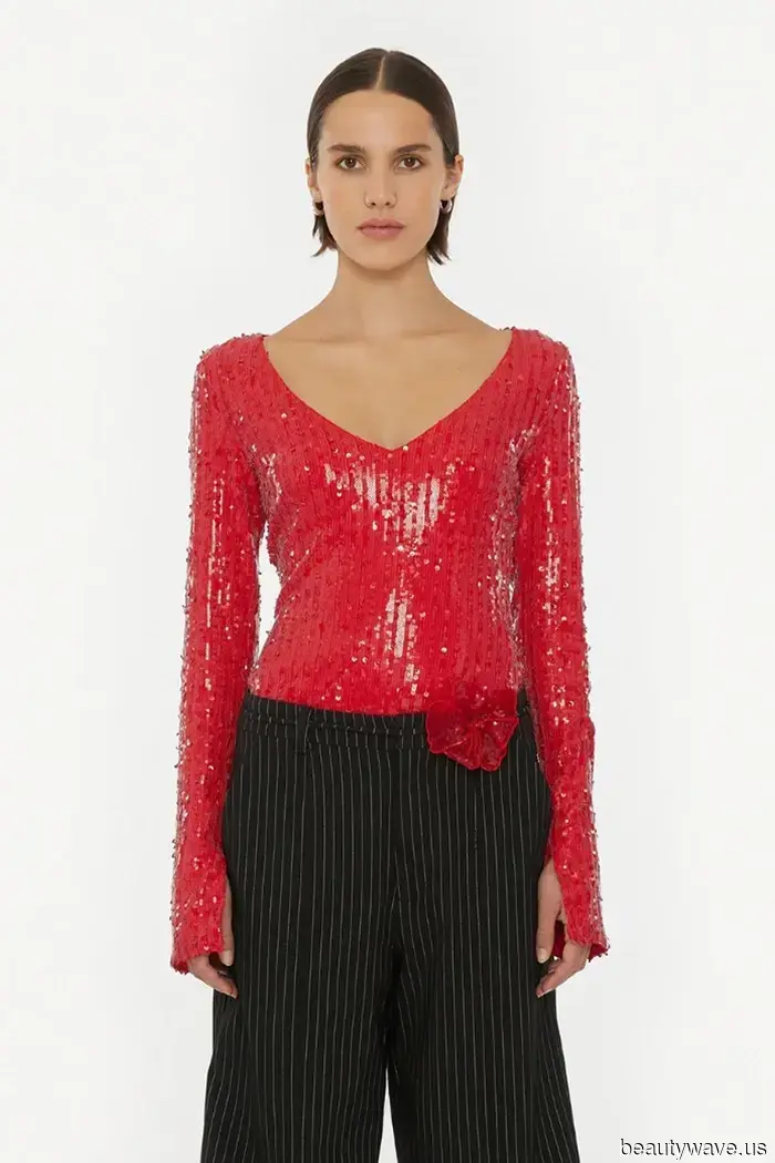 The Unexpected Accessory Trend That's Replacing Sun Hats