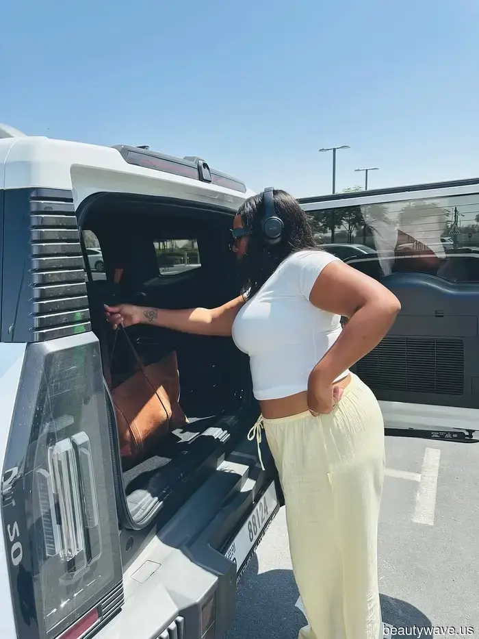 Let’s Revive Stylish Airport Fashion—13 Travel Looks I’m "Taking Inspiration From" for My Upcoming Flight.