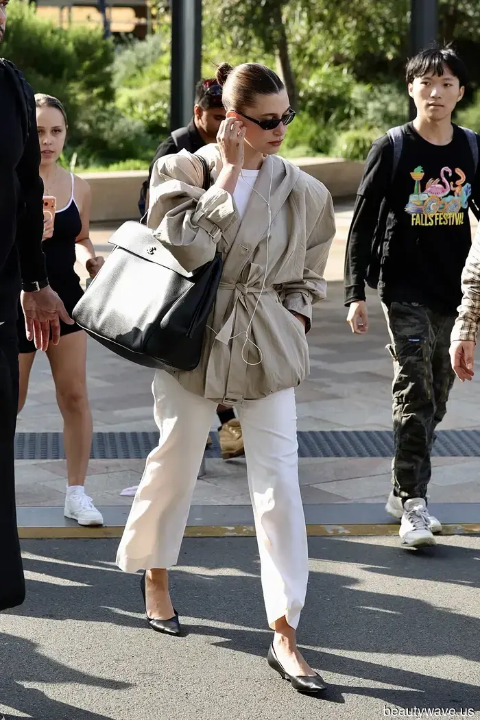 Chanel! Gucci! The Row! These are the must-have bags that celebrities are really sporting in 2026.