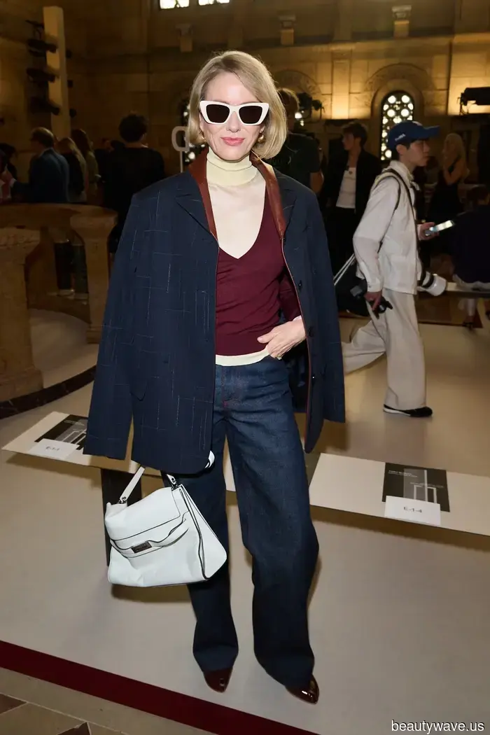 Bei Tory Burch ist es für den Frühling 2026 angesagt, sich wie ein coole Uptown-Mädchen zu kleiden.