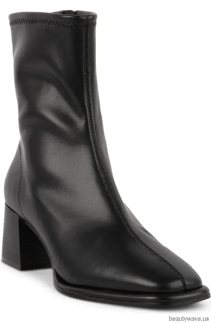 Hilary Duff kennt den klügsten Stiefeltrend, um ihn mit Barrel-Jeans zu kombinieren.