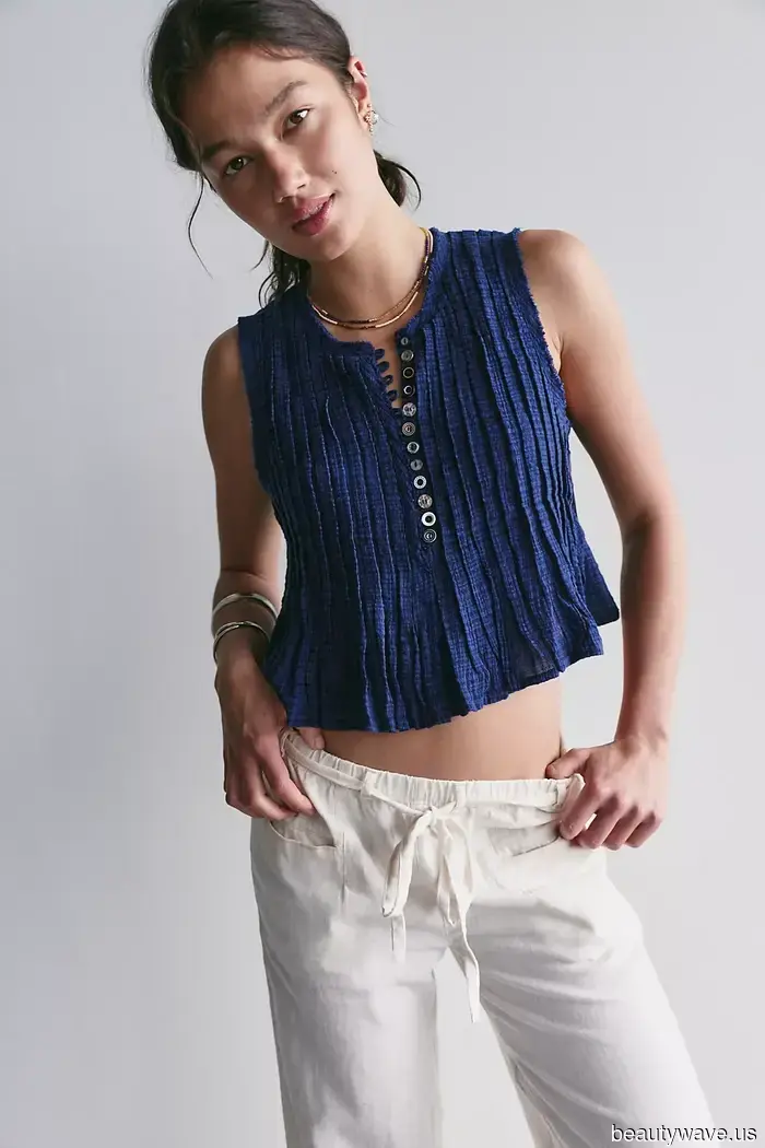 Staying stylish during the summer is easy—check out these 37 Free People pieces that are sure to make a statement.