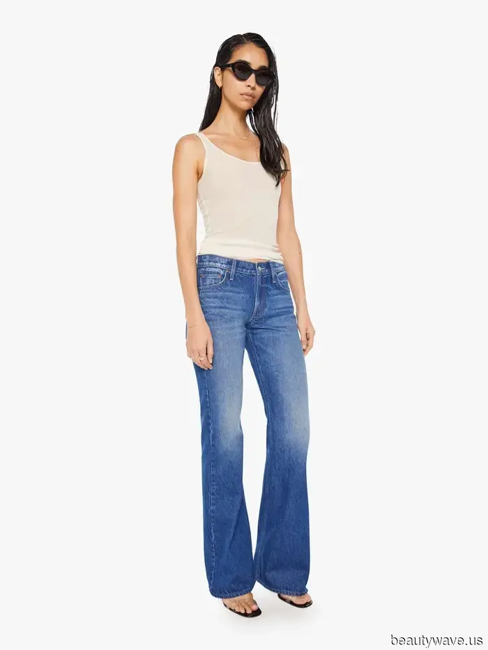 La combinazione di jeans e stivali chic che le persone di moda indossano per sembrare avere gambe da giorni