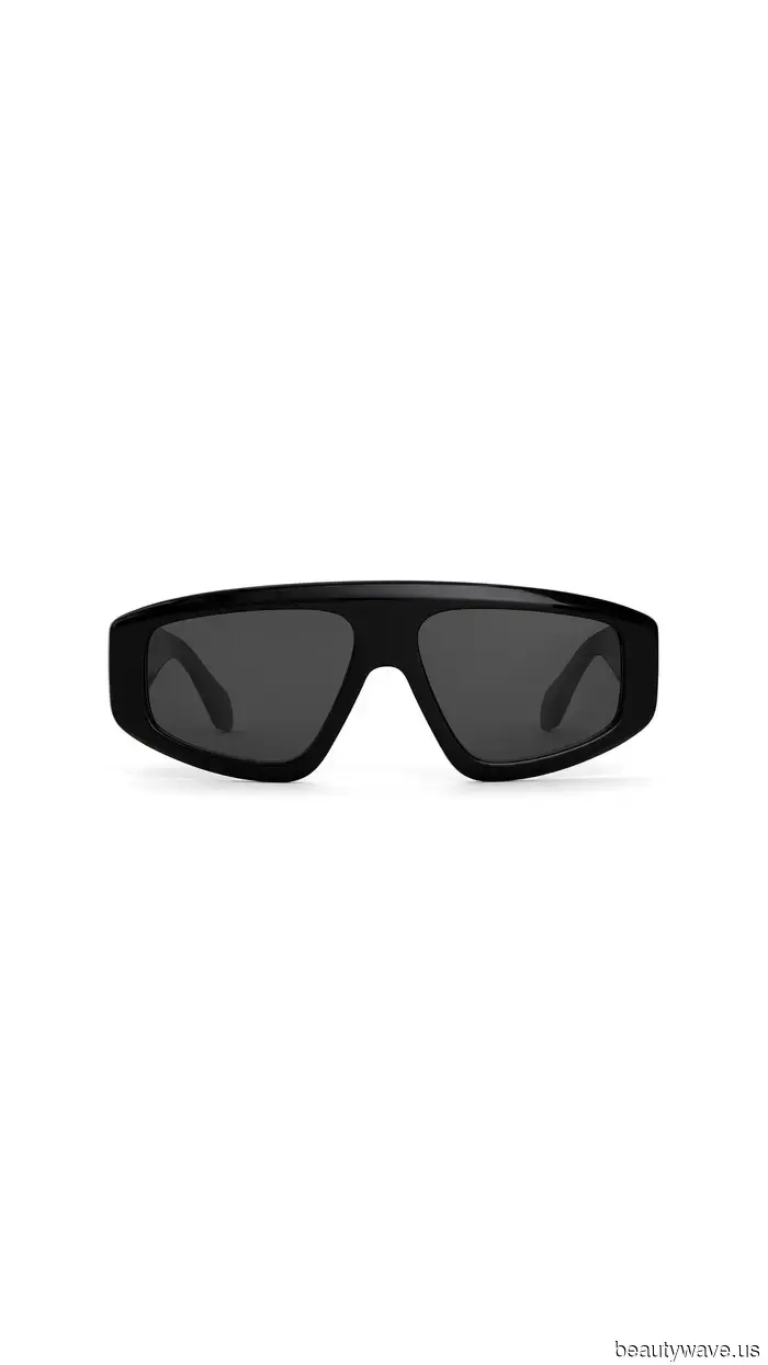 Trust Me: I'm a Stylist—These 5 Surprising Accessories Will Trend in 2026