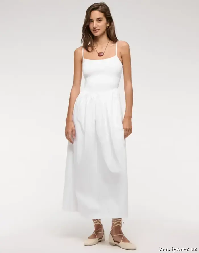 I Tried On Abercrombie's Stylish, Ultra-Minimalist Summer Dresses—These 3 Met My Rigorous Criteria.