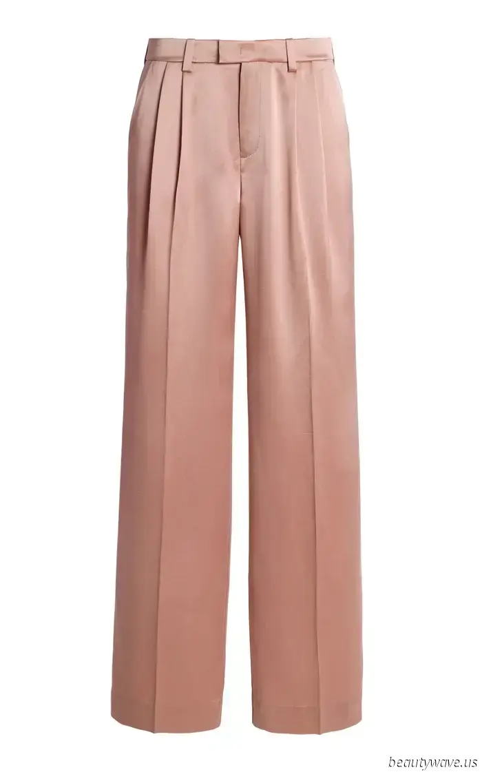 Von Slip-Röcken bis hin zu Kätzchen-Heels ist das Satin-Stück ein Must-Have für 2025