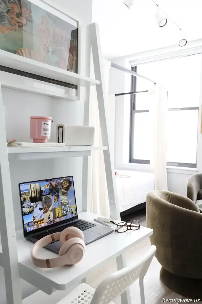 Our Graphic Designer's Chicago apartment resembles that of a luxury hotel.