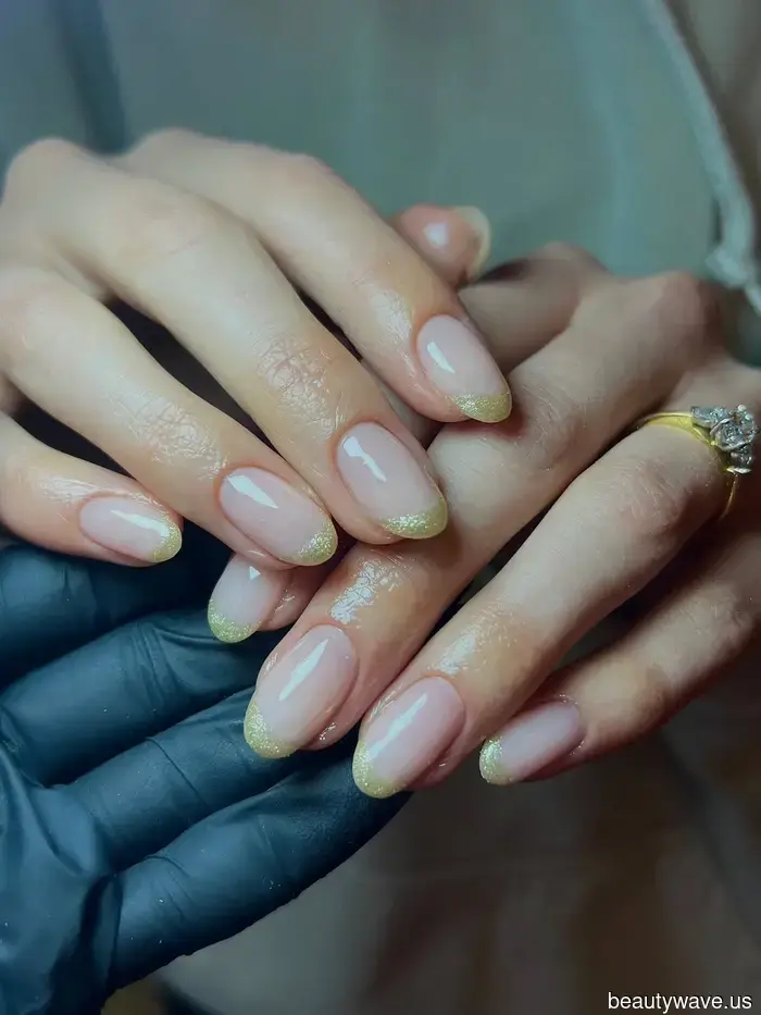 7 colores de uñas que las personas más elegantes están usando en sus manos este diciembre