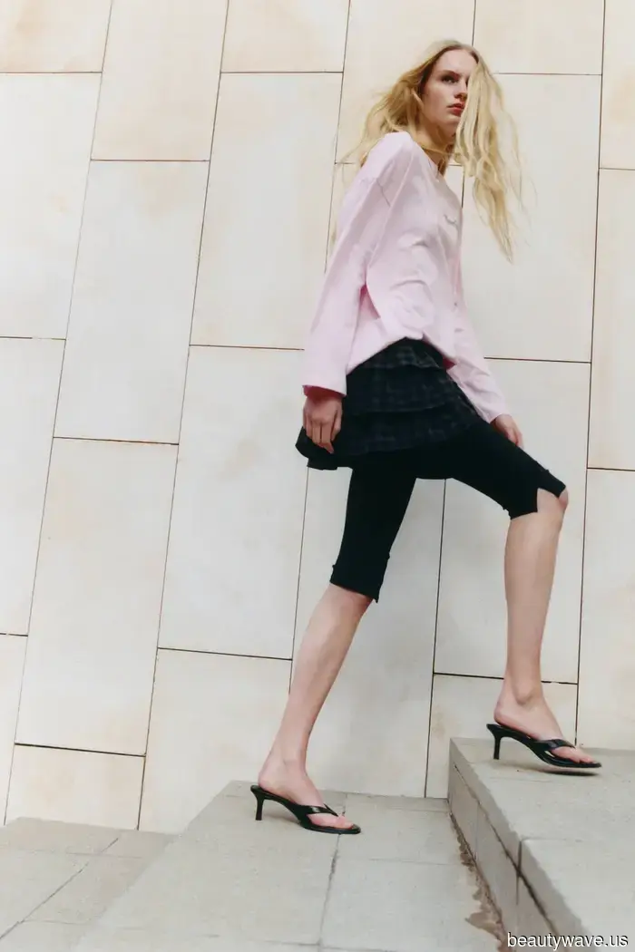 Apologies, but French women are opting for this "outdated" summer pairing of jeans and flip-flops instead.