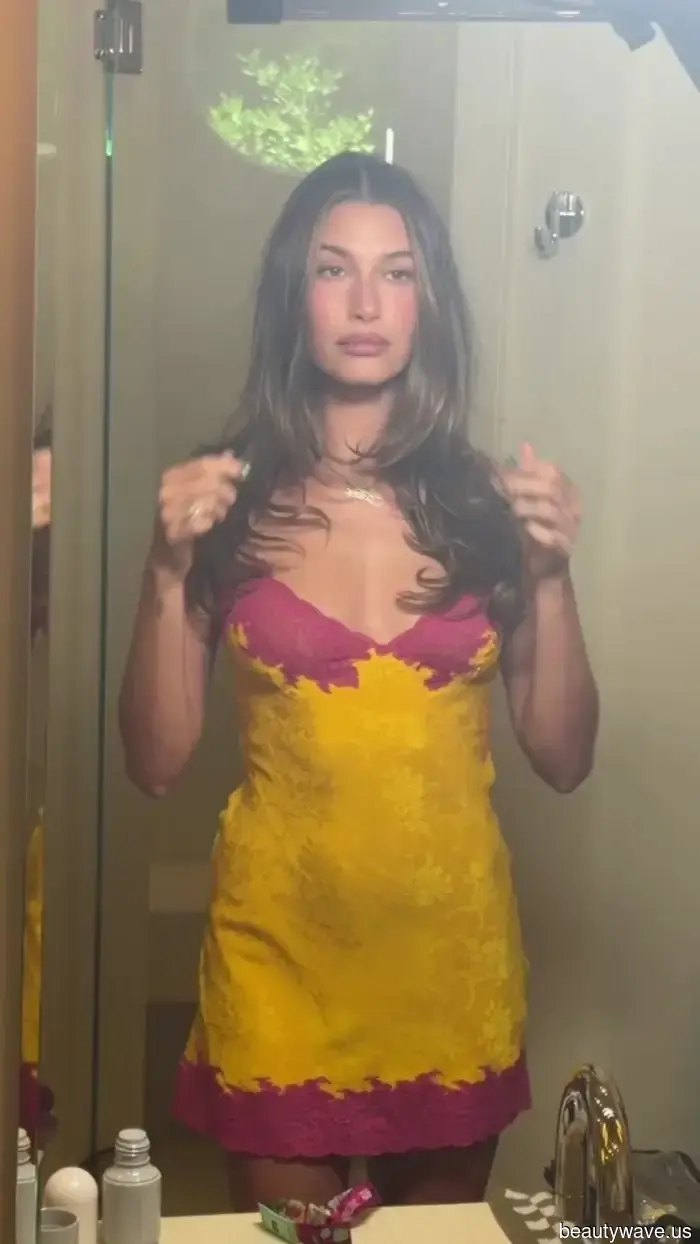 Hailey Bieber presentó sutilmente la tendencia capilar más grande del verano en Coachella, y probablemente te lo perdiste.