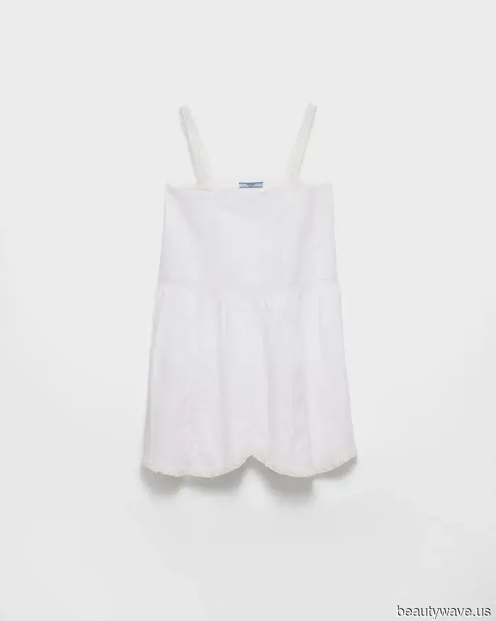 I'll be able to tell you're a fashion enthusiast if I spot you wearing jeans like *this* in 2025.