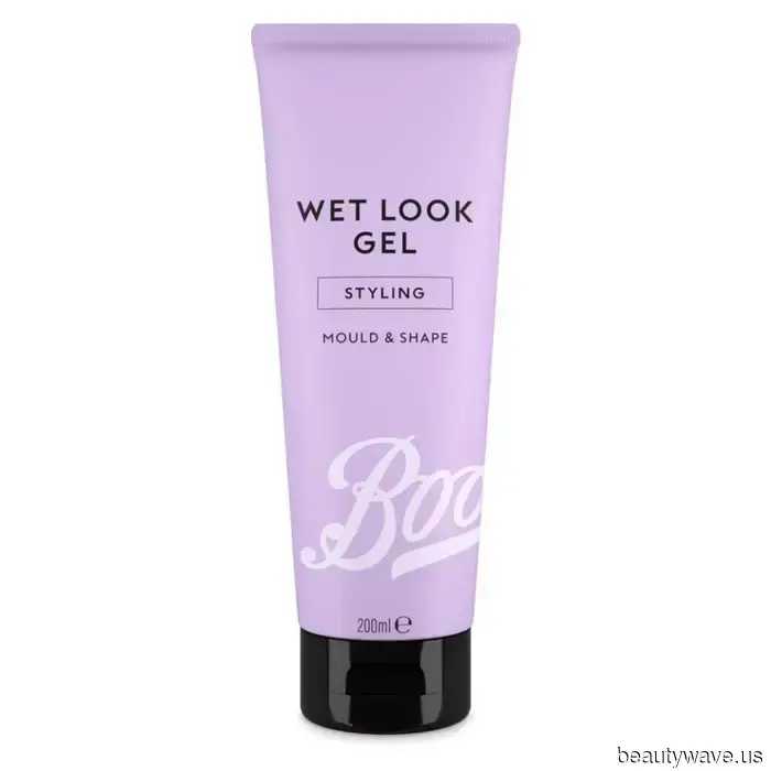 Chic women are embracing grown-out bobs—here’s how I’m styling my own mid-length cut.