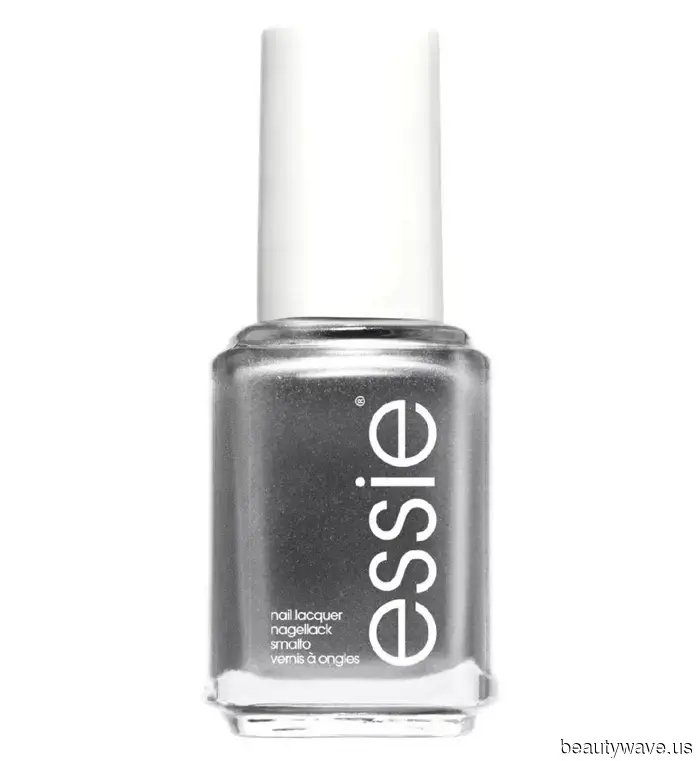 Dark manicures always exude elegance—here are 9 nail designs I'll be replicating this season.