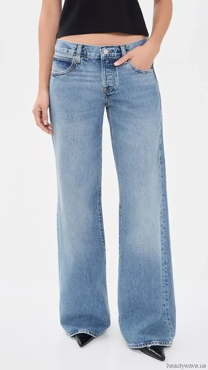 Las mujeres elegantes han comenzado a usar sus jeans de esta manera específica en silencio.