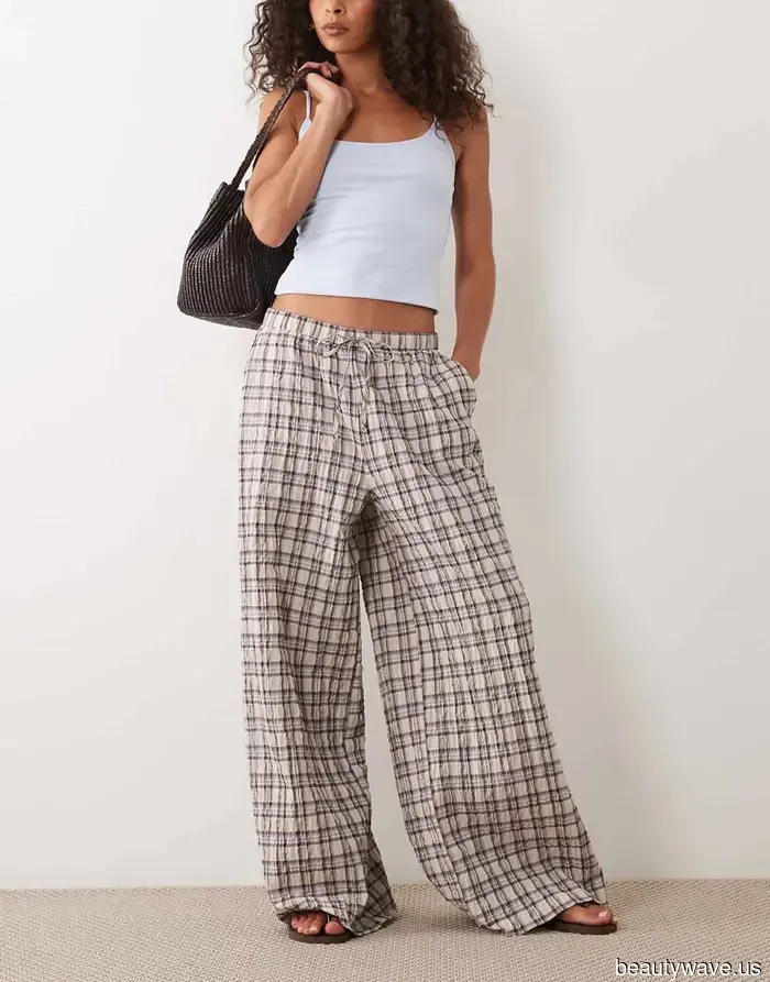 Soy una Editora de Moda Minimalista, Pero Estas Tendencias de Estampados Merecen Cambiar los Pantalones Negros.