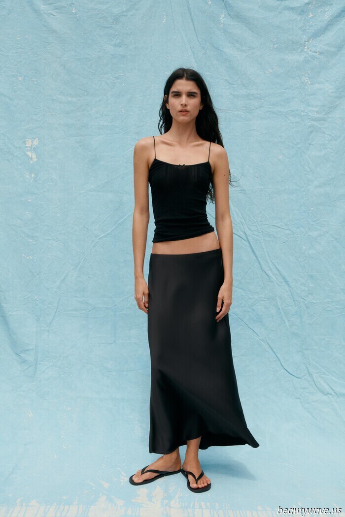 Linen trousers! Maxi skirts! Long shorts! Zara offers every stylish bottoms trend—40 selections that deserve your notice.