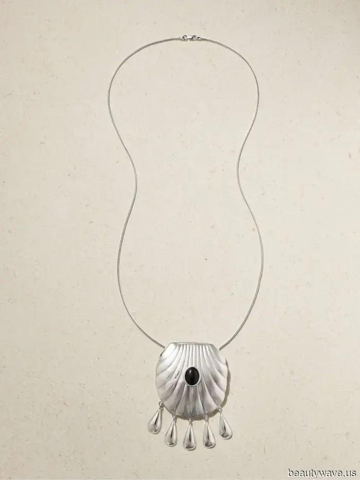 La joyería de invierno no se trata solo de los pendientes&mdash;5 tendencias geniales para llevar con tus suéteres y abrigos